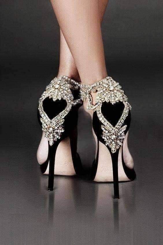 377 Zapatos de Novia Negros con Adornos de Strass Brillante Pedreria en forma de flores