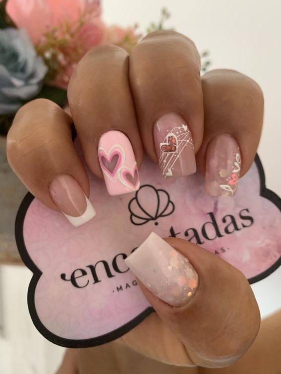 28.3 BEAUTIFUL NAILS WITH HEARTS enameled in pink and white tones
