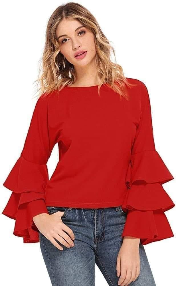 59 Belle blouse rouge à manches longues et plis aux extrémités