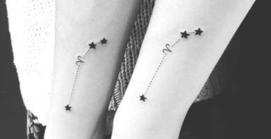 99 Tatuajes Gemelos negro pequeno constelacion y simbolo de Aries con estrellas