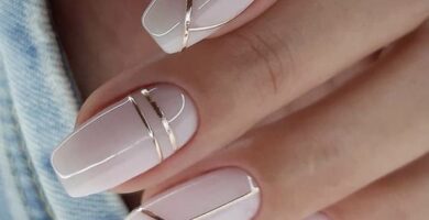108 HERMOSAS UNAS CORTAS NUDE con lineas en dorado