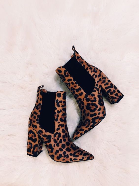 15 HEELS ANIMAL PRINT ankle boots with wide heel and leopard print