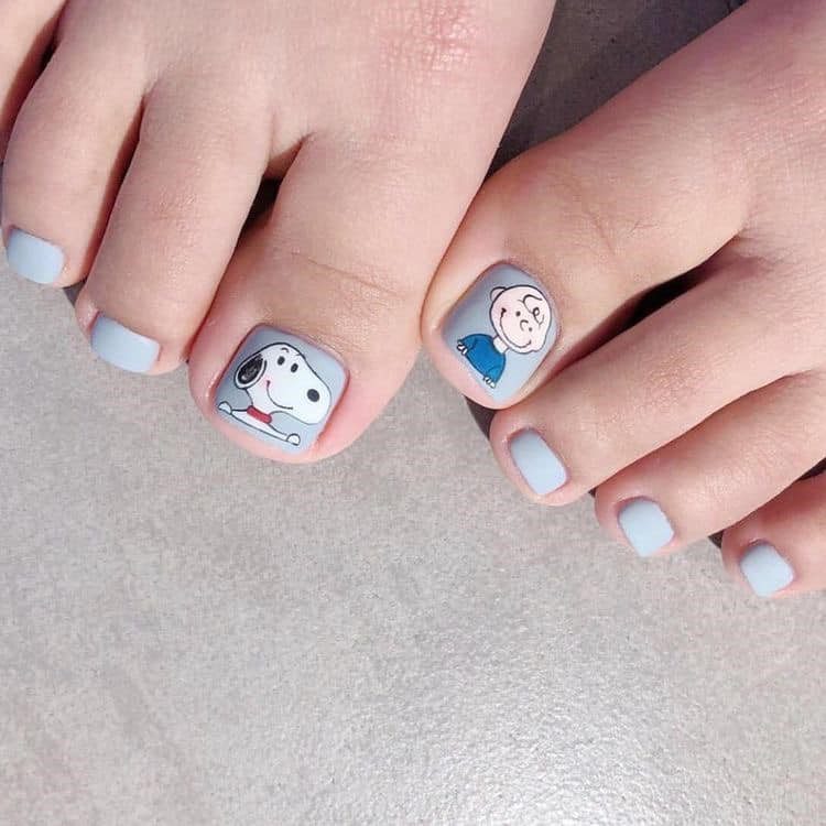 19 Pedicure for girls. on light blue background and Snoopy's dog