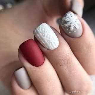 24 Some Short Christmas in white and matte red with snowflake
