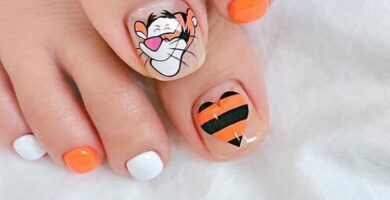 26 Pedicure para ninas con el tigre de Winnie de pu en naranja y blanco