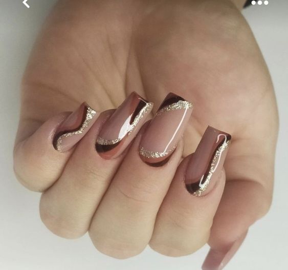 70 BEAUTIFUL SHORT NUDE NAILS in beige and decoration with waves in gold and black
