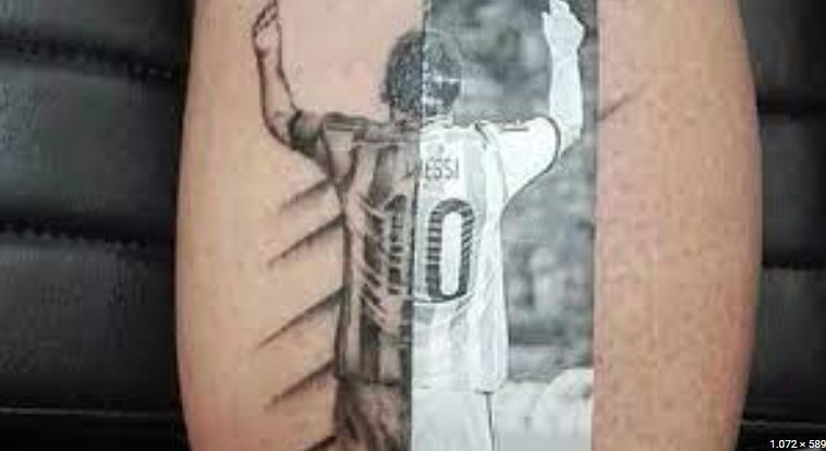 23 Tatuajes de Messi Argentina Campeon 2022 realismo de espalda en negro