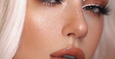 30 Delineado de Ojos Blanco estilo spin up con detalle en blanco en parte interna superior de parpado y difuminado de sombra bronce