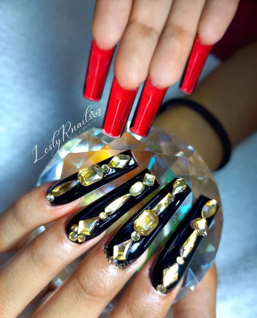 48 Extra-long double view ballerina nails with black enamel and details in rhinestones, reverse of red enamel nails