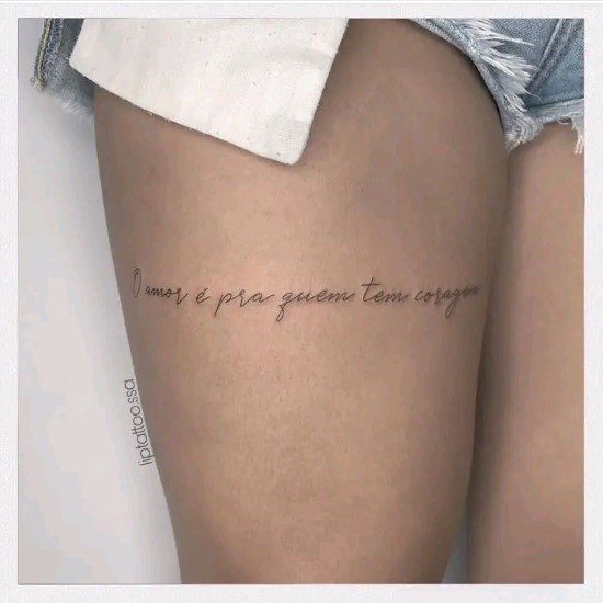 19 tatouages de phrases pour femmes sur la jambe droite en portugais
