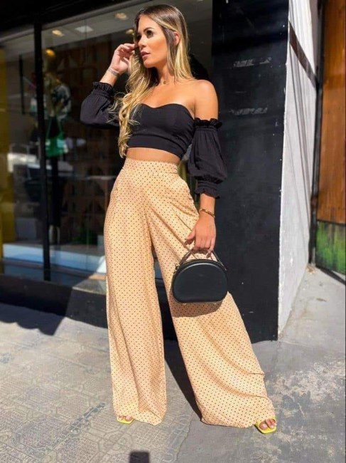 77 PALTALONES PALAZZO color camel con lunares negros y top negro con mangas 77 PALTALONES PALAZZO color camel con lunares negros y top negro con mangas