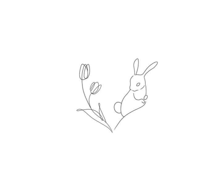 24 Tattoos von Fine Line Kaninchen mit Tulpen in Form eines Halbherzens