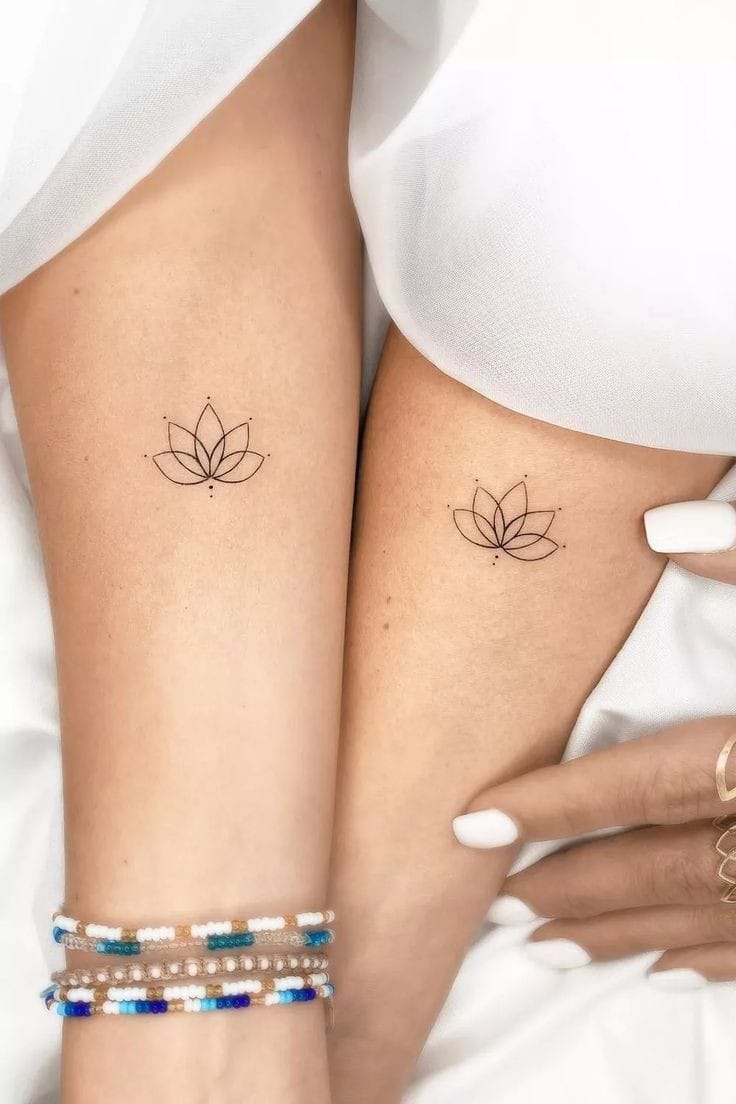 4 Originales tatuajes de mejores amigas delicadas flores de loto