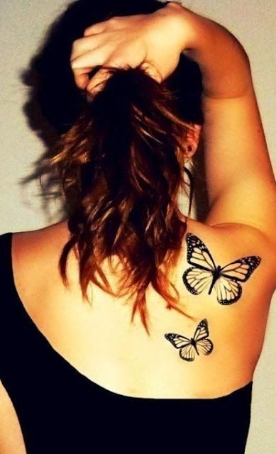 Femenino Tatuajes en la Espalda Alta y Hombro dos mariposas negras grandes