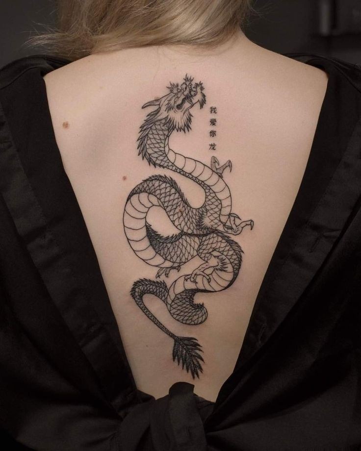 Femenino Tatuajes en la Espalda Dragon con letras Chinas