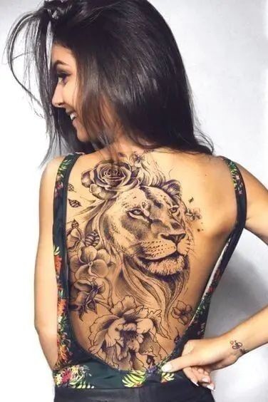 Femenino Tatuajes en la Espalda Leon como pintura artistica con flores