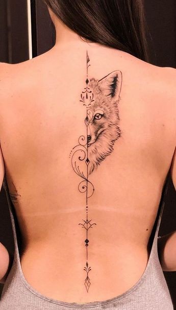 Femenino Tatuajes en la Espalda Media cora de zorro y a lo largo de la columna una flecha