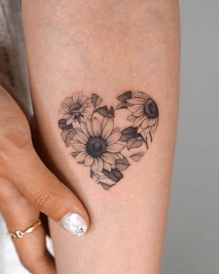 24 Tatuajes lindos y delicados para mujer flores de girasol inscriptas en antebrazo 24 Tatuajes lindos y delicados para mujer flores de girasol inscriptas en antebrazo