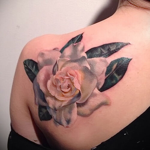 tatouage rose blanche