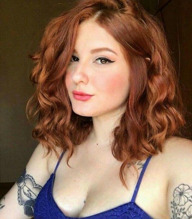 Cabello Rojo Pelirrojo amarronado con bucles a los hombros Cabello Rojo Pelirrojo amarronado con bucles a los hombros