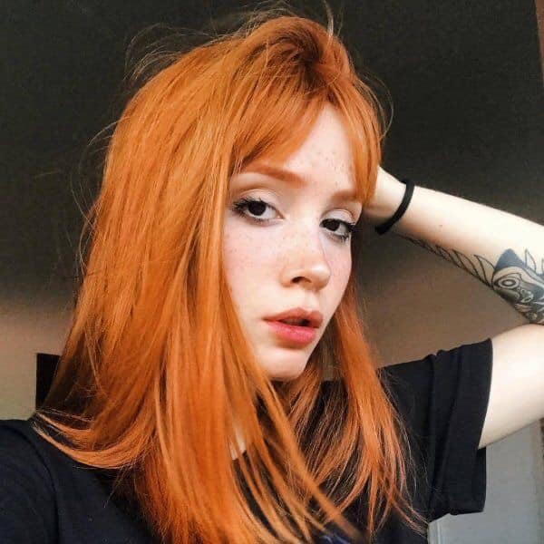 Cabello Rojo Pelirrojo desmechado salvaje al un poco mas del hombro Cabello Rojo Pelirrojo desmechado salvaje al un poco mas del hombro