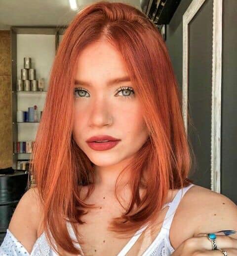 Cabello Rojo Pelirrojo lacio mas abajo del hombro Cabello Rojo Pelirrojo lacio mas abajo del hombro