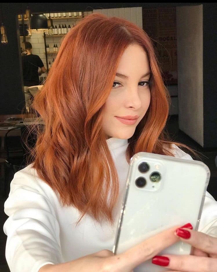 Cabello Rojo Pelirrojo mas abajo del hombro divino Cabello Rojo Pelirrojo mas abajo del hombro divino