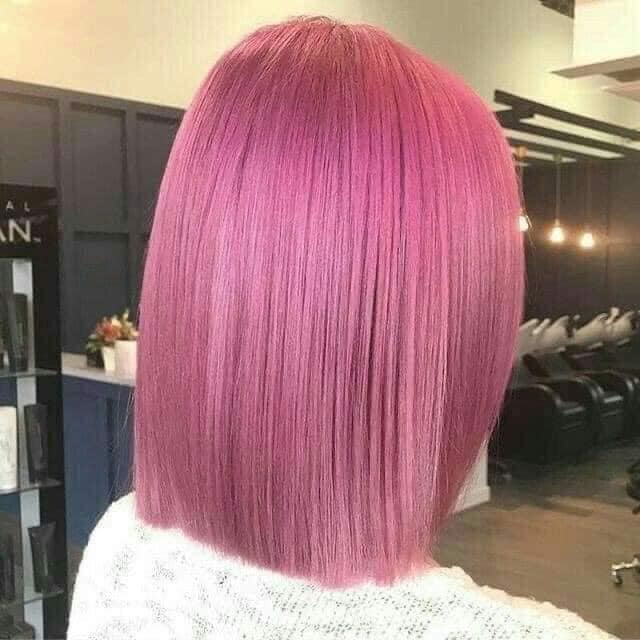 Idées de couleur pour les cheveux courts rose pur
