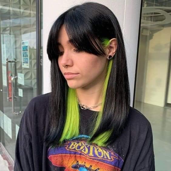 Ideas for a Change of Look behind the ears moss green highlights cut with dark bangs