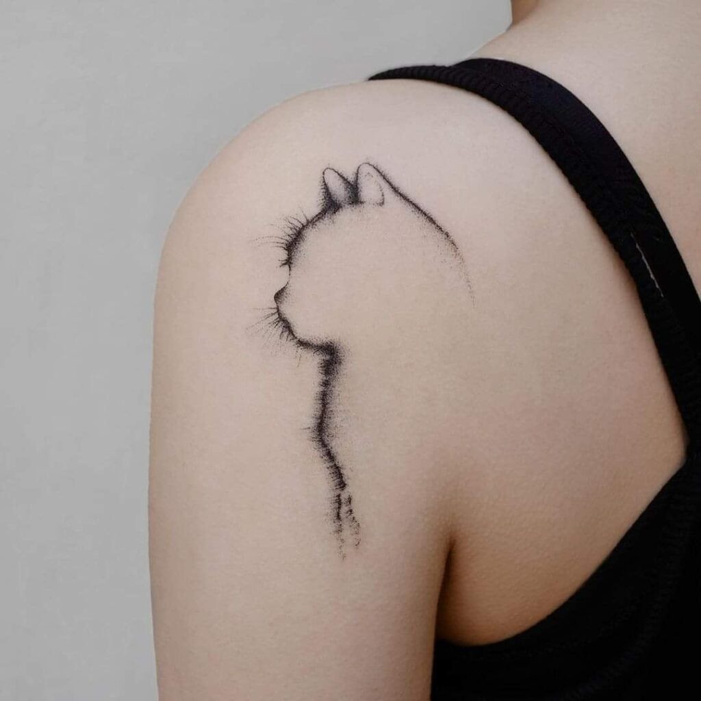I migliori tatuaggi per gatti, bellissima silhouette di gatto