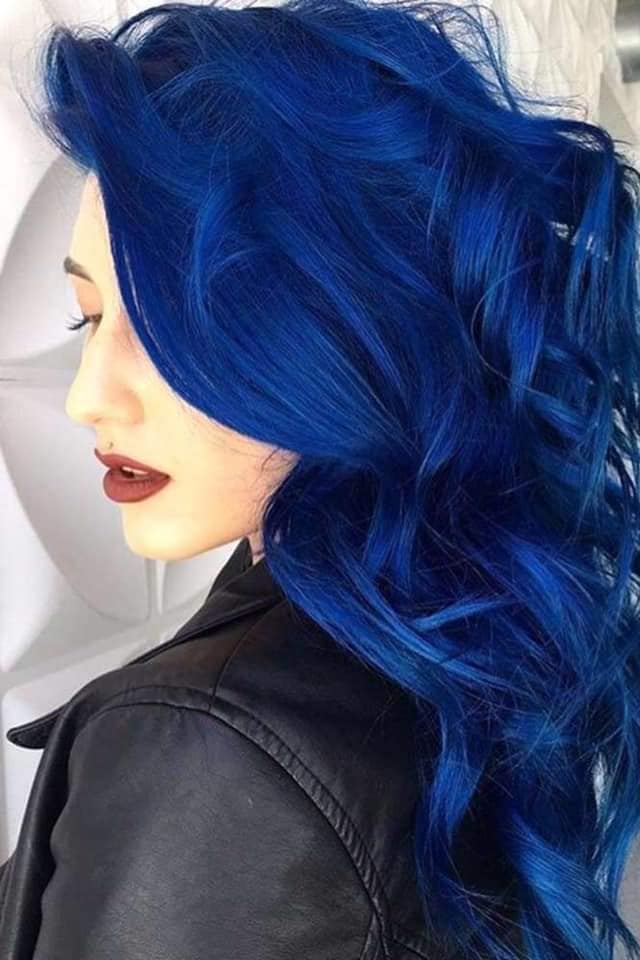 Para las Amantes del Cabello Azul cabello ondulado