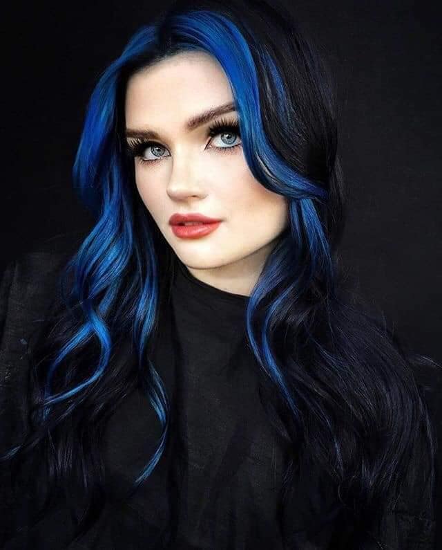 For Blue Hair Lovers, highlights in front of blue