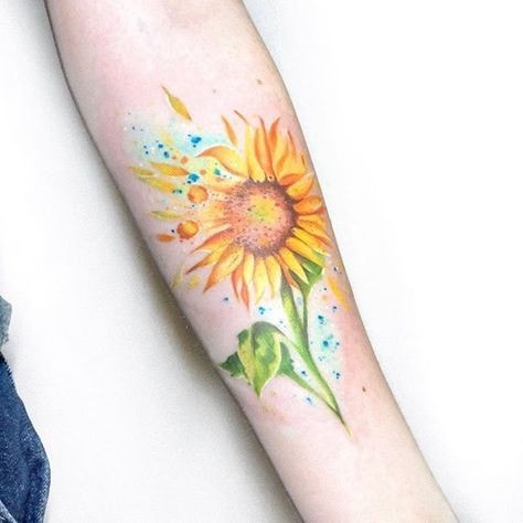 Sonnenblumen-Tattoo auf dem Unterarm