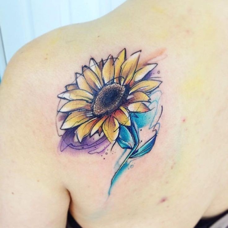 Sonnenblumen-Tattoo auf der Schulter, realistischer Typ