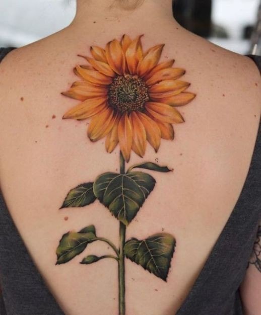 Sonnenblumen-Tattoo am ganzen Rücken 4