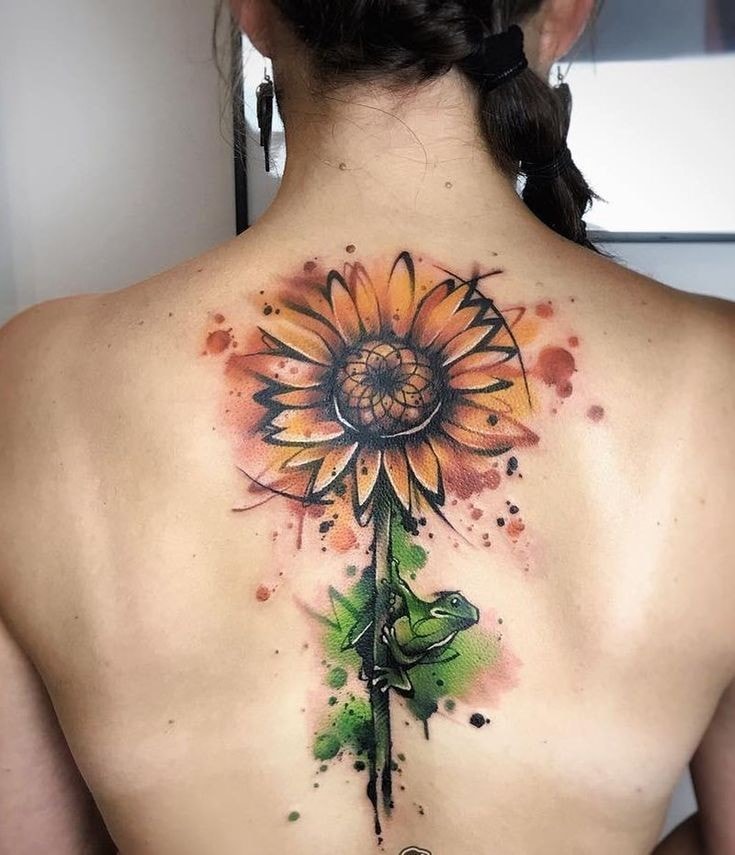 Großes Sonnenblumen-Tattoo auf dem Rücken