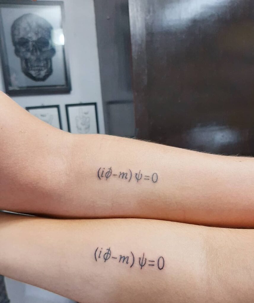 Tatuaje de la Ecuación del Amor, la ecuación de Dirac 【Lo Mejor de 2023 】