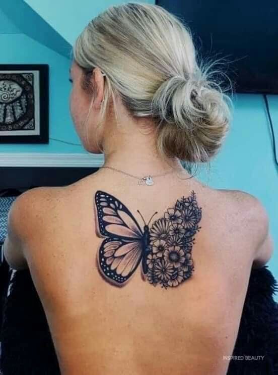 Tatuaggi posteriori per donne Farfalla