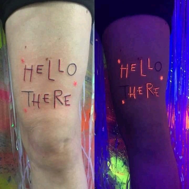 UV-Tattoos mit Schriftzug „Hallo da“.