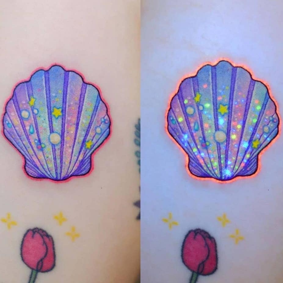 Tatuaggi con dettaglio di ostriche marine UV Ultra Violette