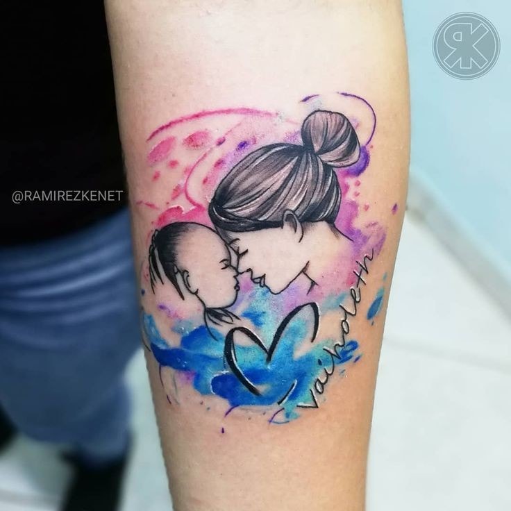 Tatuajes de Madres a Hijos acuarela corazon nombre del bebe vaihaleth