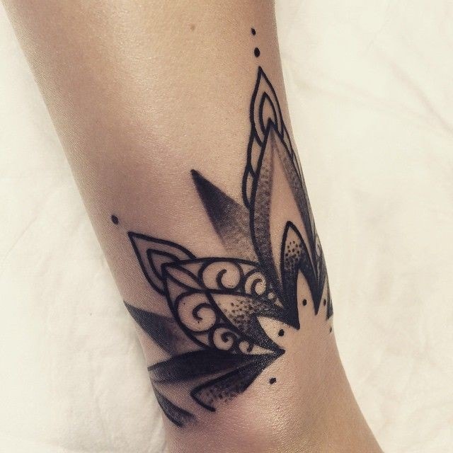 Mandalas tattoos near the ankle
