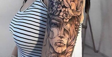 Tatuajes en Brazo Mujer Realista Rostro de mujer con Flores Contorno Realista