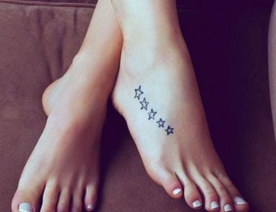 Tatuajes en Pies y Tobillos Mujeres cinco estrellas 2