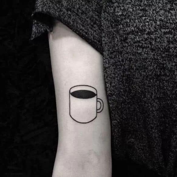 Tatuajes para los Amantes del Cafe Taza en Brazo Tatuajes para los Amantes del Cafe Taza en Brazo