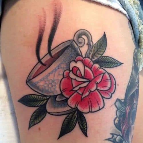 Tatuajes para los Amantes del Cafe taza con gran flor roja y ramitas Tatuajes para los Amantes del Cafe taza con gran flor roja y ramitas