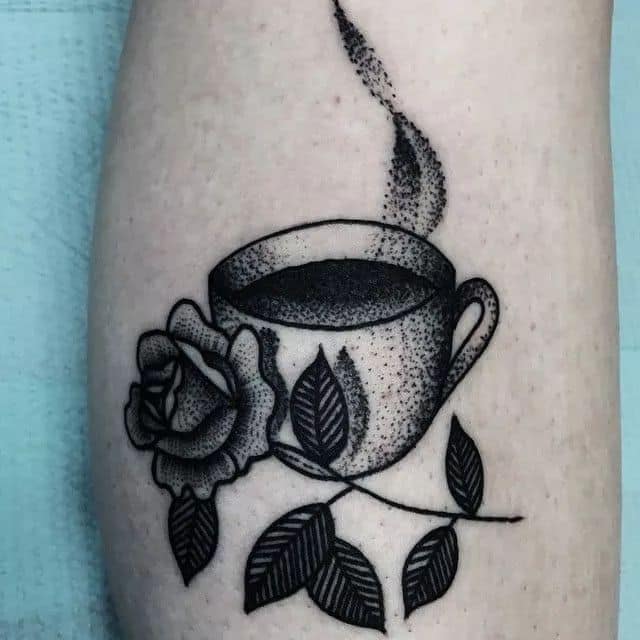 Tatuajes para los Amantes del Cafe taza con rosa negra Tatuajes para los Amantes del Cafe taza con rosa negra