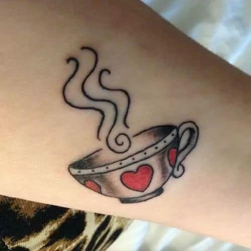 Tatuajes para los Amantes del Cafe taza con tres corazones en la taza Tatuajes para los Amantes del Cafe taza con tres corazones en la taza