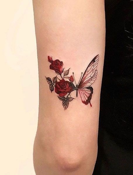 tatouage papillon avec rose 4