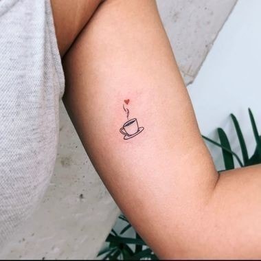 tatuajes minimalistas tasa de cafe